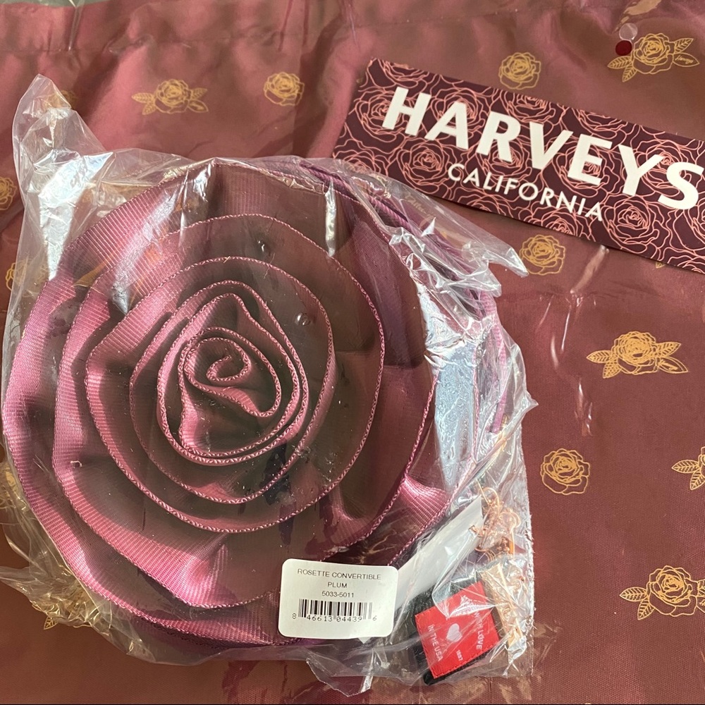 Harveys Collector’s Series Rose Convertible Bag - Picture 2 of 12